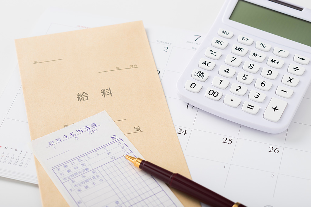 市長の年収1300万円は妥当なのか？（写真：area1964／stock.adobe.com）