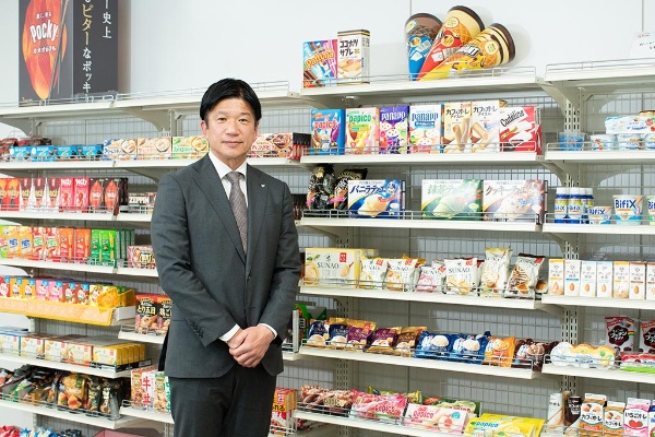 グリコで第一セールス部長を務める渡邊武さん グリコで第一セールス部長を務める渡邊武さん