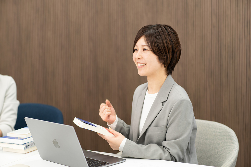 「リーダーになる上でどのように数字にコミットしていくのかを学べました」と話す市原さん