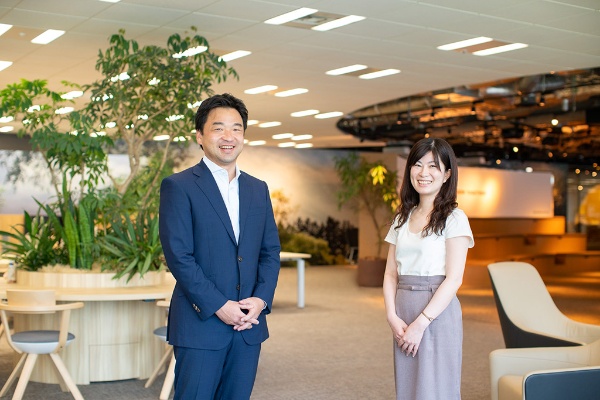 シグマクシス・ホールディングスの武藤さん(左)と若林さん シグマクシス・ホールディングスの武藤さん(左)と若林さん