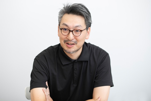 LINE広報室で社内報の編集などを担当する斉藤さん LINE広報室で社内報の編集などを担当する斉藤さん