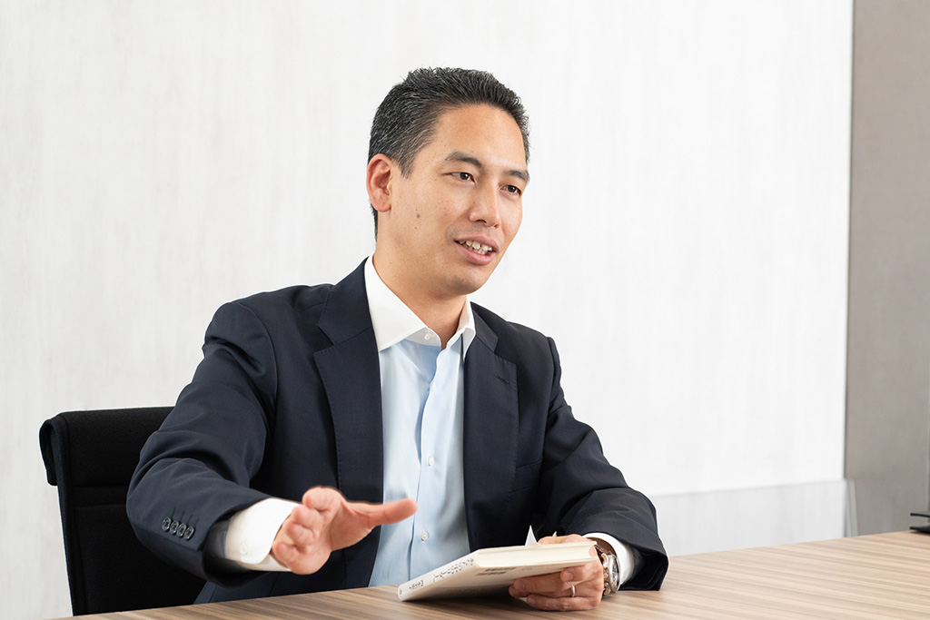 「Udemy」の日本事業を統括する飯田智紀さん