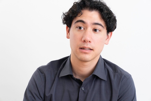 「こういう場合には、やはり電子書籍ではなく手触りや重さを感じられる紙の本がいいなと思いました」