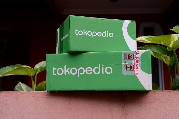 トコペディアは配送で様々な方法をとれるようにした（写真：Toto Santiko Budi/shutterstock.com）