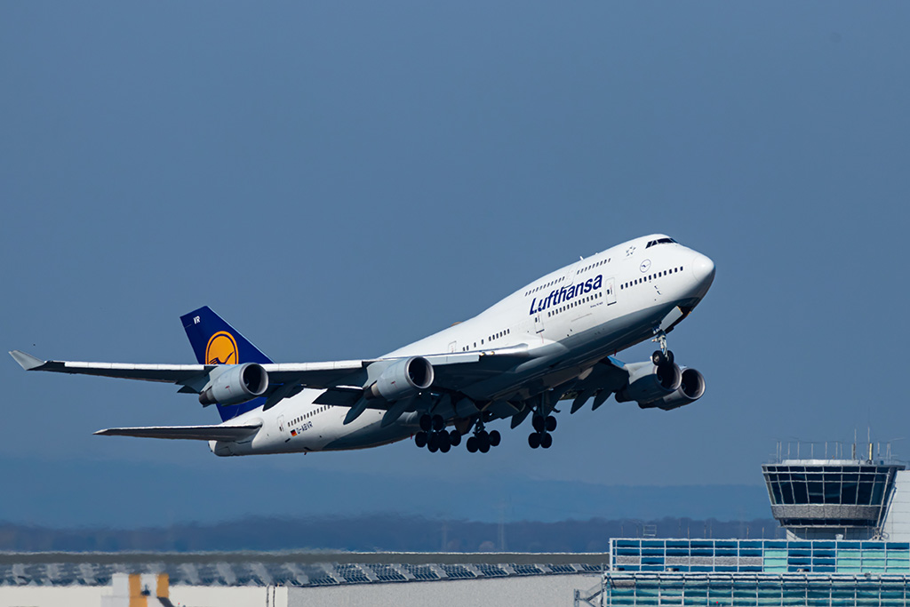 米ボーイングは社運を賭けて「747」を開発した(Rene Hausotte/shutterstock.com) 米ボーイングは社運を賭けて「747」を開発した(Rene Hausotte/shutterstock.com)