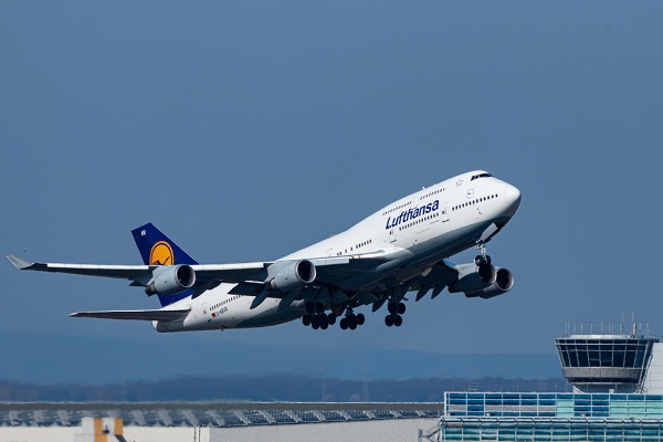 米ボーイングは社運を賭けて「747」を開発した（Rene Hausotte/shutterstock.com）