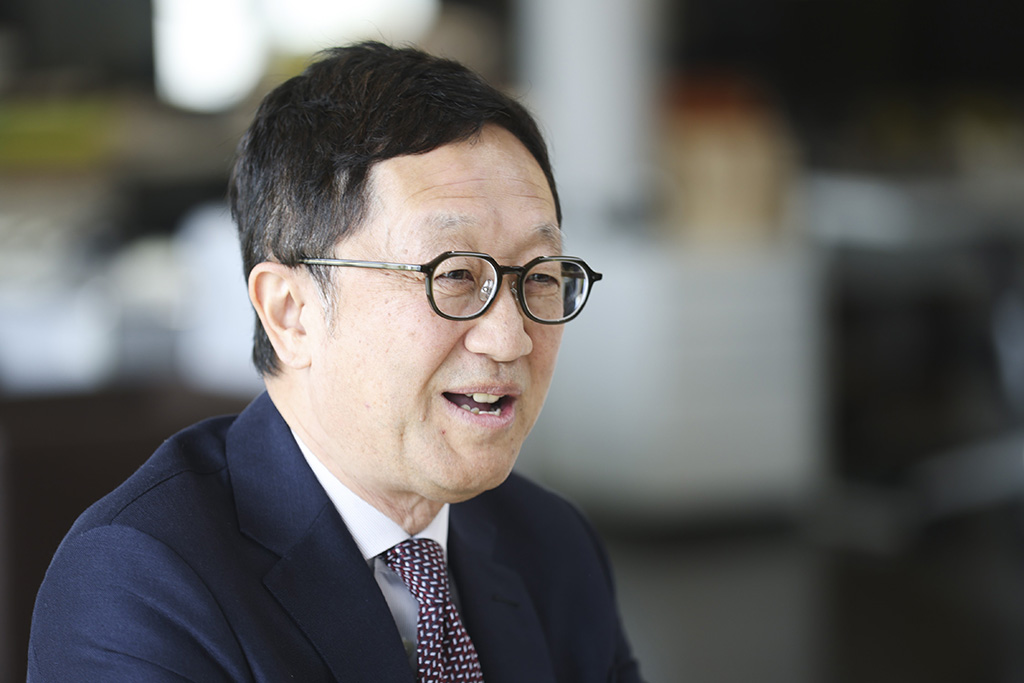 「半導体に愛情を注いでいるのは確かです」と話す黒田氏 「半導体に愛情を注いでいるのは確かです」と話す黒田氏