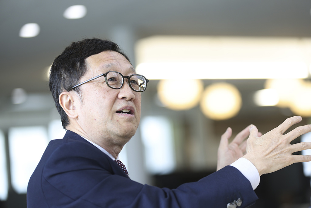 「『半導体を、誰が、なんのために使ってくれるのか』という『次』を見つけないといけない」と話す黒田氏