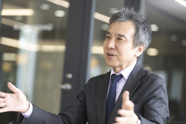 「ラピダス、ひいては日本の半導体産業は何をすればいいんでしょうか」と問う太田氏 「ラピダス、ひいては日本の半導体産業は何をすればいいんでしょうか」と問う太田氏