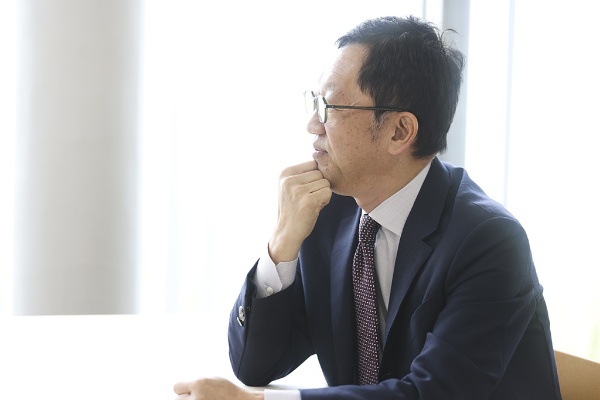 「ボトムではなくトップに興味があります」と話す黒田氏 「ボトムではなくトップに興味があります」と話す黒田氏
