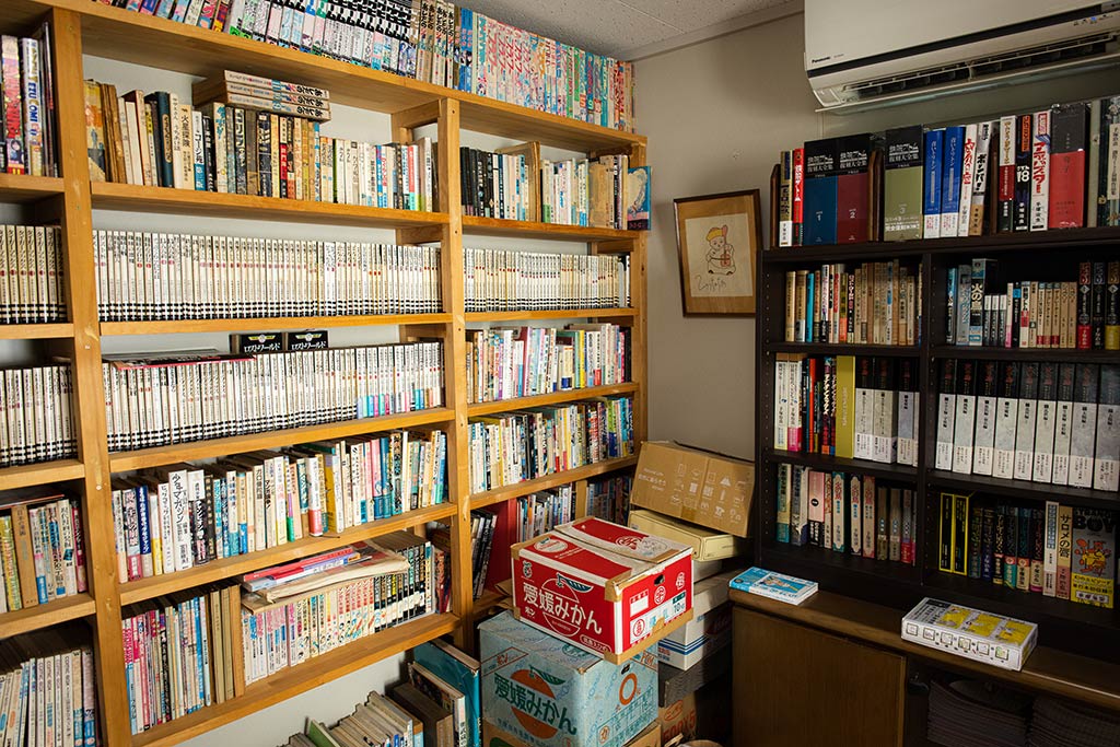 手塚治虫コレクションが並ぶ野口さんの漫画部屋 手塚治虫コレクションが並ぶ野口さんの漫画部屋