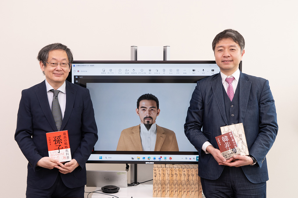 三谷忠照さん（写真右）と守屋淳さん