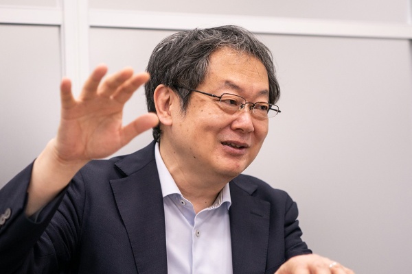 「『メタ構造で勝っている状態をつくってしまう』ような発想が出てきます」と話す守屋淳氏 「『メタ構造で勝っている状態をつくってしまう』ような発想が出てきます」と話す守屋淳氏