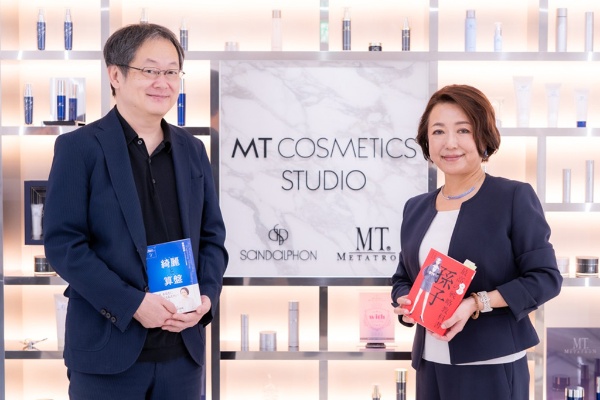 板橋理恵さん(写真右)と守屋淳さん 板橋理恵さん(写真右)と守屋淳さん