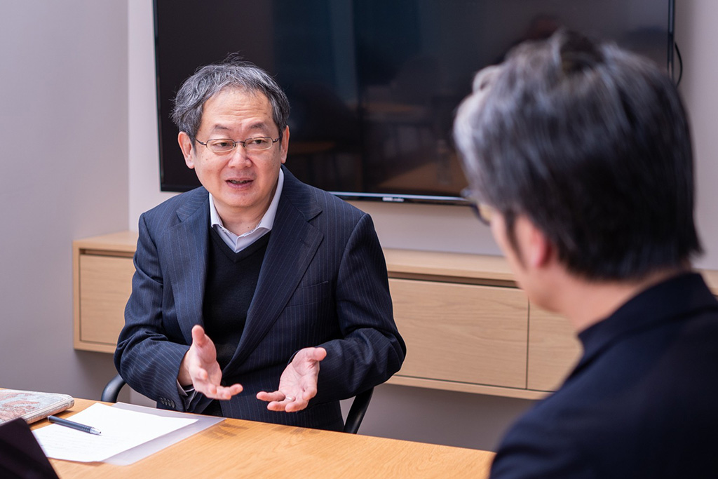 「『孫子』の言葉の中で、大塚さんがお好きな言葉というのは何かありますか」と聞く守屋さん