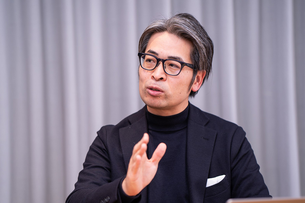 「僕らみたいな小資本に対しての鉄板の教えですが、1つやるということは、他の9を捨てる勇気がなくてはいけない」と語る大塚さん