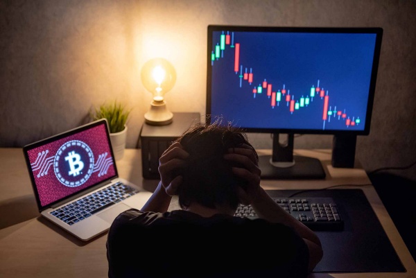 必要な資金や受け取り方の指定など、知っておかないとはまる落とし穴がある(写真:zephyr_p/stock.adobe.com) 必要な資金や受け取り方の指定など、知っておかないとはまる落とし穴がある(写真:zephyr_p/stock.adobe.com)