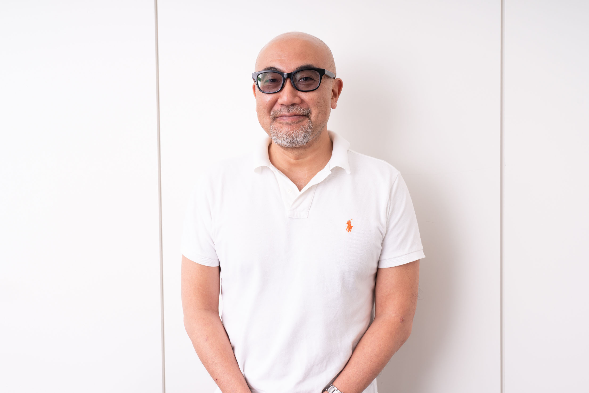 楠木建(くすのき・けん)一橋ビジネススクール教授<br>1964年、東京都生まれ。89年、一橋大学大学院商学研究科修士課程修了。一橋大学商学部助教授および同イノベーション研究センター助教授などを経て、2010年より現職。専門は競争戦略とイノベーション。著書に『ストーリーとしての競争戦略 優れた戦略の条件』『「好き嫌い」と経営』(以上、東洋経済新報社)、『絶対悲観主義』(講談社)など多数。