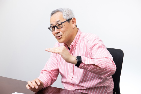 「異常気象が多いように感じてしまうのは、私たちの認知バイアスの問題です」と話す山形浩生さん 「異常気象が多いように感じてしまうのは、私たちの認知バイアスの問題です」と話す山形浩生さん