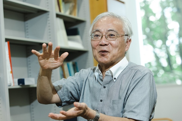 「climate changeが気候変動と翻訳されているのは誤解のもと。気候変動には、エルニーニョなどの自然変動、内部変動も含まれています」と隈さんは言う 「climate changeが気候変動と翻訳されているのは誤解のもと。気候変動には、エルニーニョなどの自然変動、内部変動も含まれています」と隈さんは言う