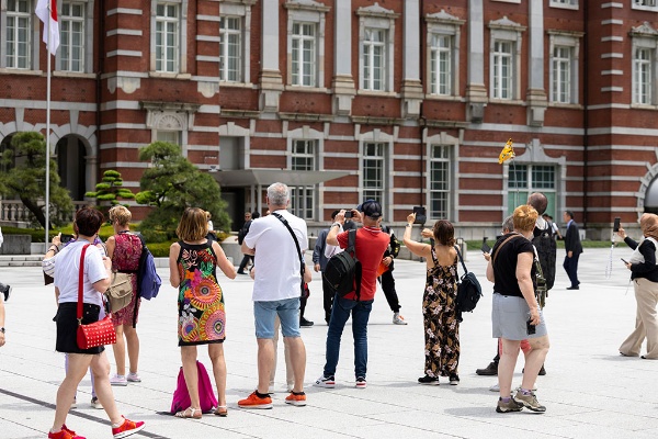 外国人観光客によるインバウンド消費の伸びは止まりつつある(写真:paru/stock.adobe.com) 外国人観光客によるインバウンド消費の伸びは止まりつつある(写真:paru/stock.adobe.com)