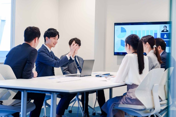 職場には二つの才能を併せ持つ「3人のアンバサダー」がいる(写真:maroke/stock.adobe.com) 職場には二つの才能を併せ持つ「3人のアンバサダー」がいる(写真:maroke/stock.adobe.com)