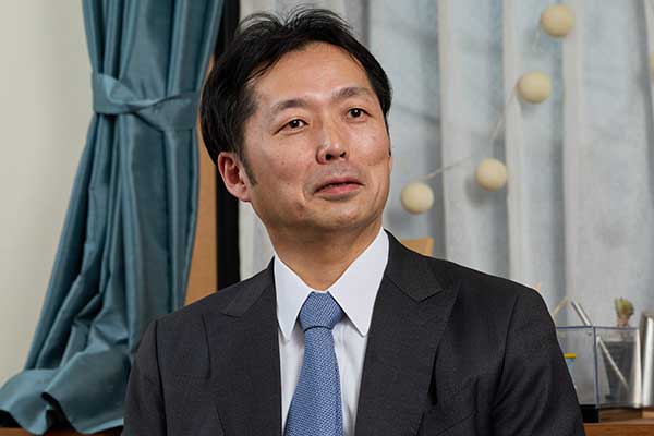 田中孝幸（たなか・たかゆき）　日本経済新聞社編集委員兼論説委員