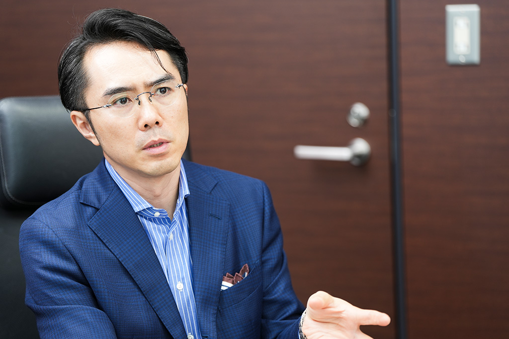 「どの会社も数値目標は書いているのですが、その道筋は見事に書かれていません」と話す宇田川氏