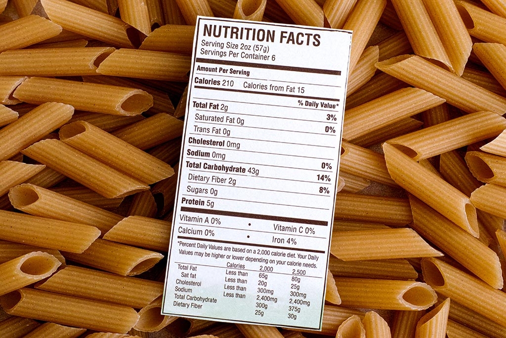 食品のカロリー表示のように、わかりやすい尺度で情報を評価できないか（写真：shutterstock）