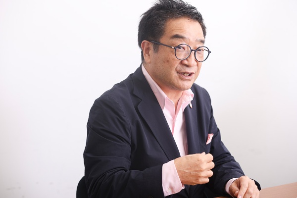 「自分にとって心地いいリズム、声に出して読んでみると分かるんですよ」 「自分にとって心地いいリズム、声に出して読んでみると分かるんですよ」