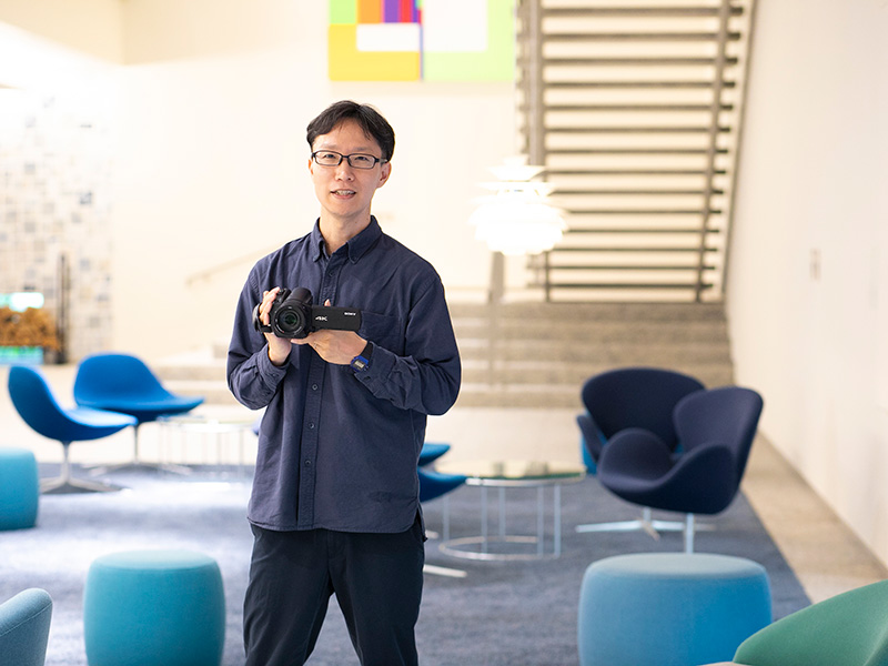 バズ人気『出版区』の「カメラマン青木」さん　本好きじゃなくてもハマる本