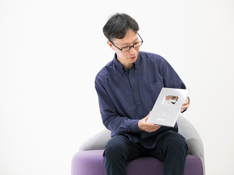 バズ人気『出版区』カメラマン青木さん　小説も動画も予定調和じゃなくていい