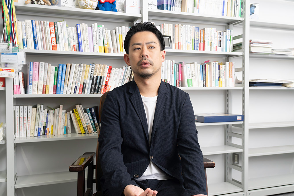 Z世代に贈る本 「生きづらさ」をどう乗り越えるか | 日経BOOKプラス