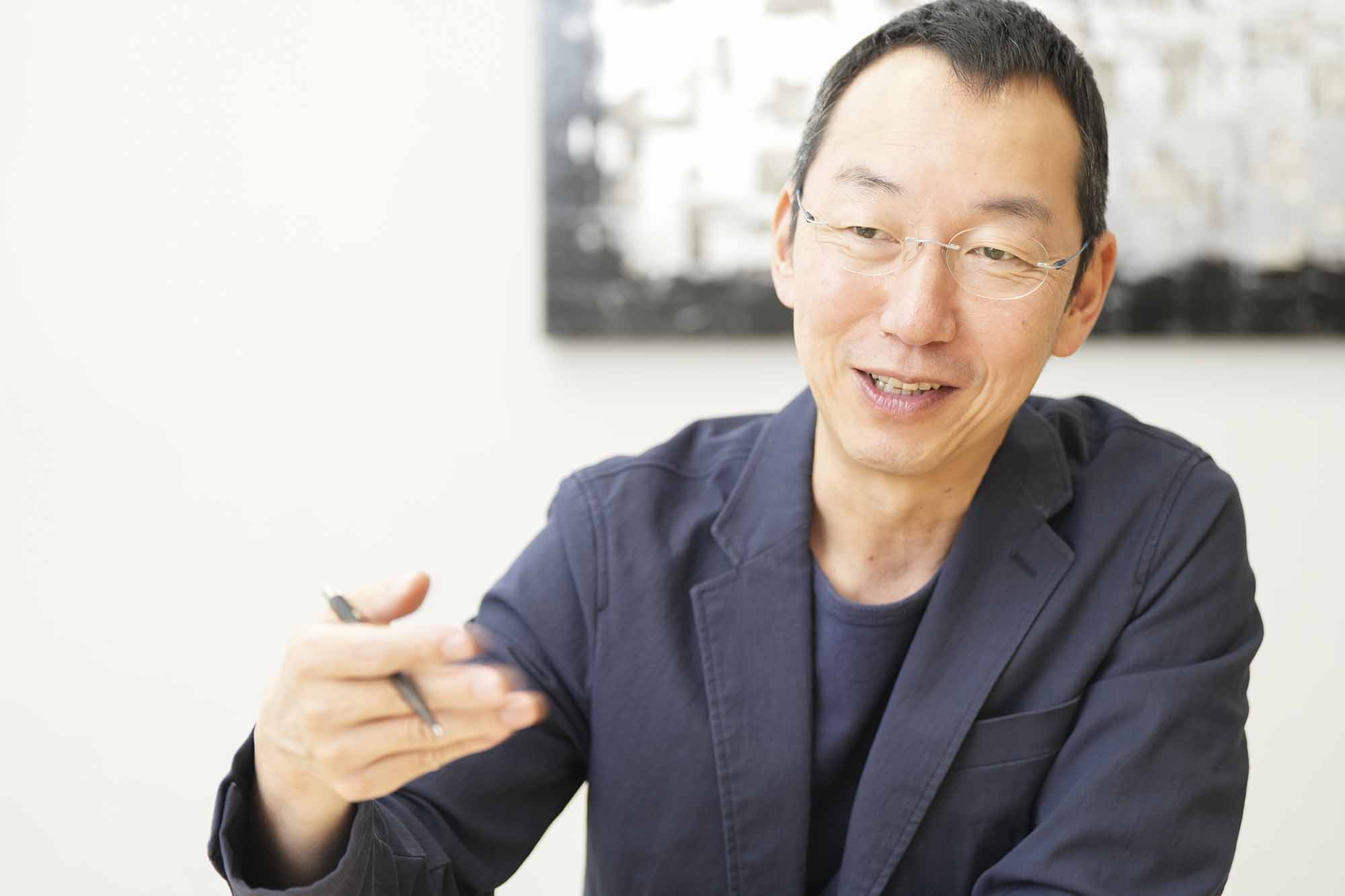 山口周（やまぐち・しゅう）氏／独立研究者、著作家、パブリックスピーカー。1970年東京都生まれ。慶応義塾大学文学部哲学科、同大学院文学研究科修了。電通、ボストン・コンサルティング・グループ（BCG）、コーン・フェリー・ジャパンなどで戦略策定、文化政策、組織開発などに従事。現在、ライプニッツ代表。著書に『世界のエリートはなぜ「美意識」を鍛えるのか？』（光文社新書）、『ビジネスの未来』（プレジデント社）、『知的戦闘力を高める独学の技法』（日経BP）などがある。（写真は鈴木愛子、以下同）