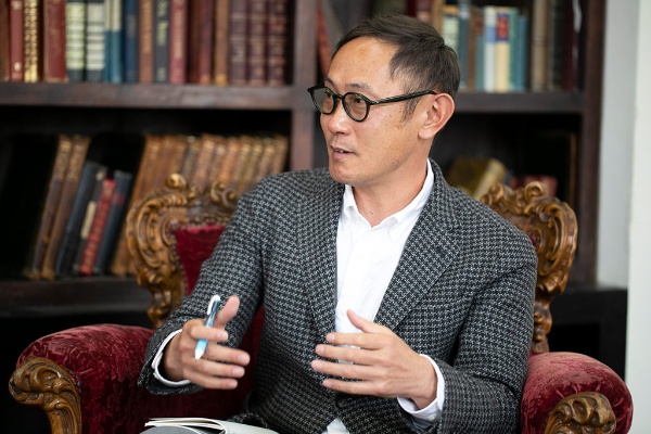 「アメリカには『チャレンジしなくてはならない』という発想がある」と語る佐藤さん 「アメリカには『チャレンジしなくてはならない』という発想がある」と語る佐藤さん