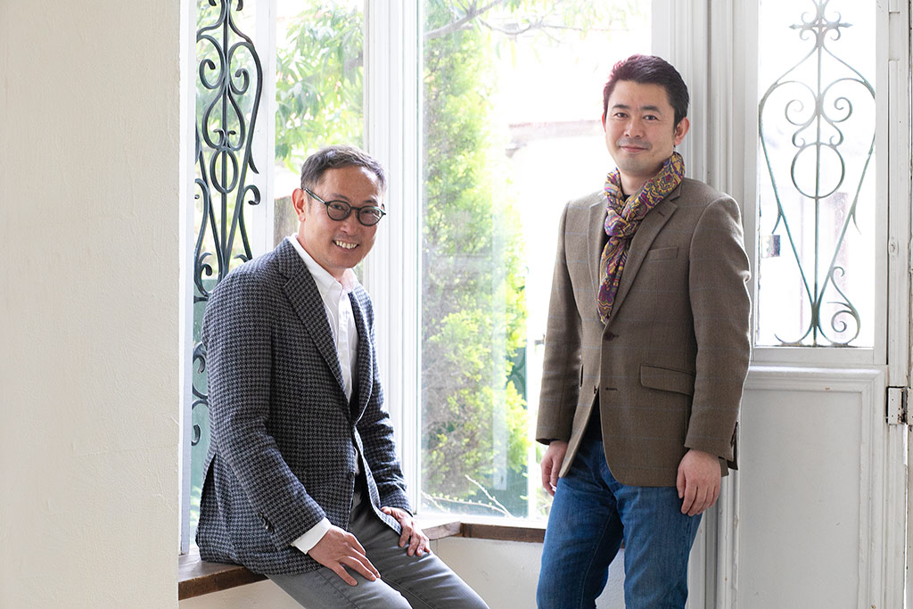 「Web3で求められるのは個人であって、組織ではない」と語る佐藤さん(左)と千野さん 「Web3で求められるのは個人であって、組織ではない」と語る佐藤さん(左)と千野さん