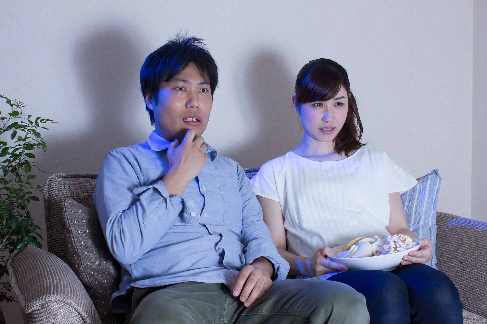 例えばリーマン・ショックなど衝撃的なニュースを目にした時に自分が何をしていたかは時間がたっても記憶に残っていることが多い（写真：polkadot／stock.adobe.com）