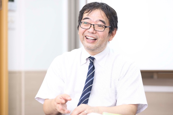 「普段から緻密にノートやメモを取り、論理的に考えられる子じゃないと高得点を取ることは難しいかもしれません」と話す広野さん