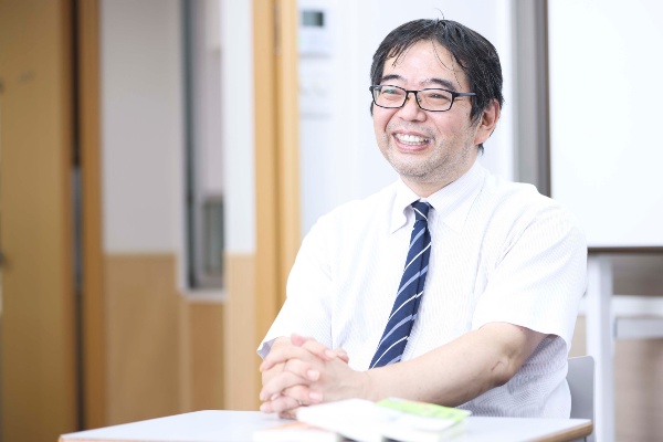 「今は『怒る』『厳しく接する』ということが難しくなってきています」と言う広野さん