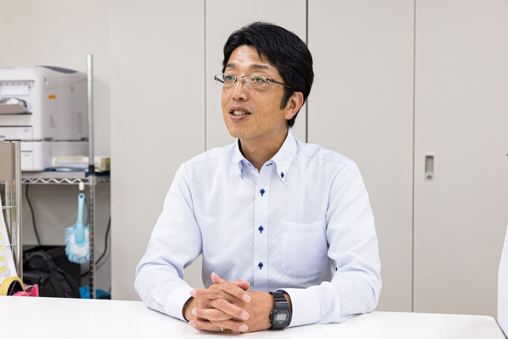 北海道大学生活協同組合　書籍部クラーク店の百石一也さん