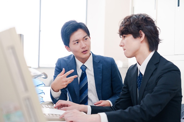 アドバイスが「マウント」になることもある(写真:maroke/stock.adobe.com) アドバイスが「マウント」になることもある(写真:maroke/stock.adobe.com)
