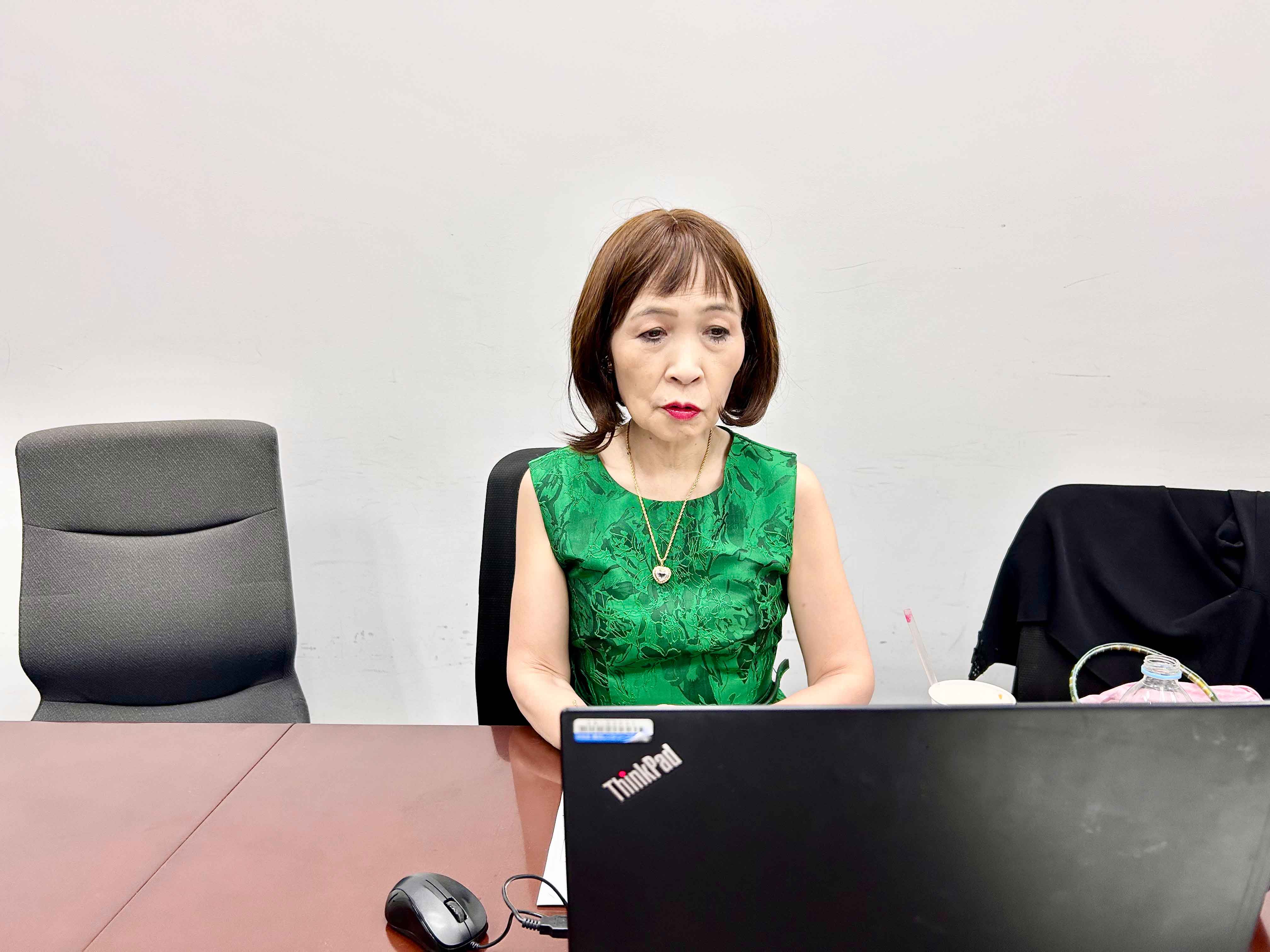 「あえて『過去に挫折したことをもう一度やってみる』のもいい」と言う臼井さん。対談はオンラインで行われた