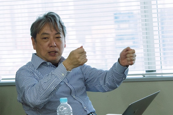 及川直彦氏