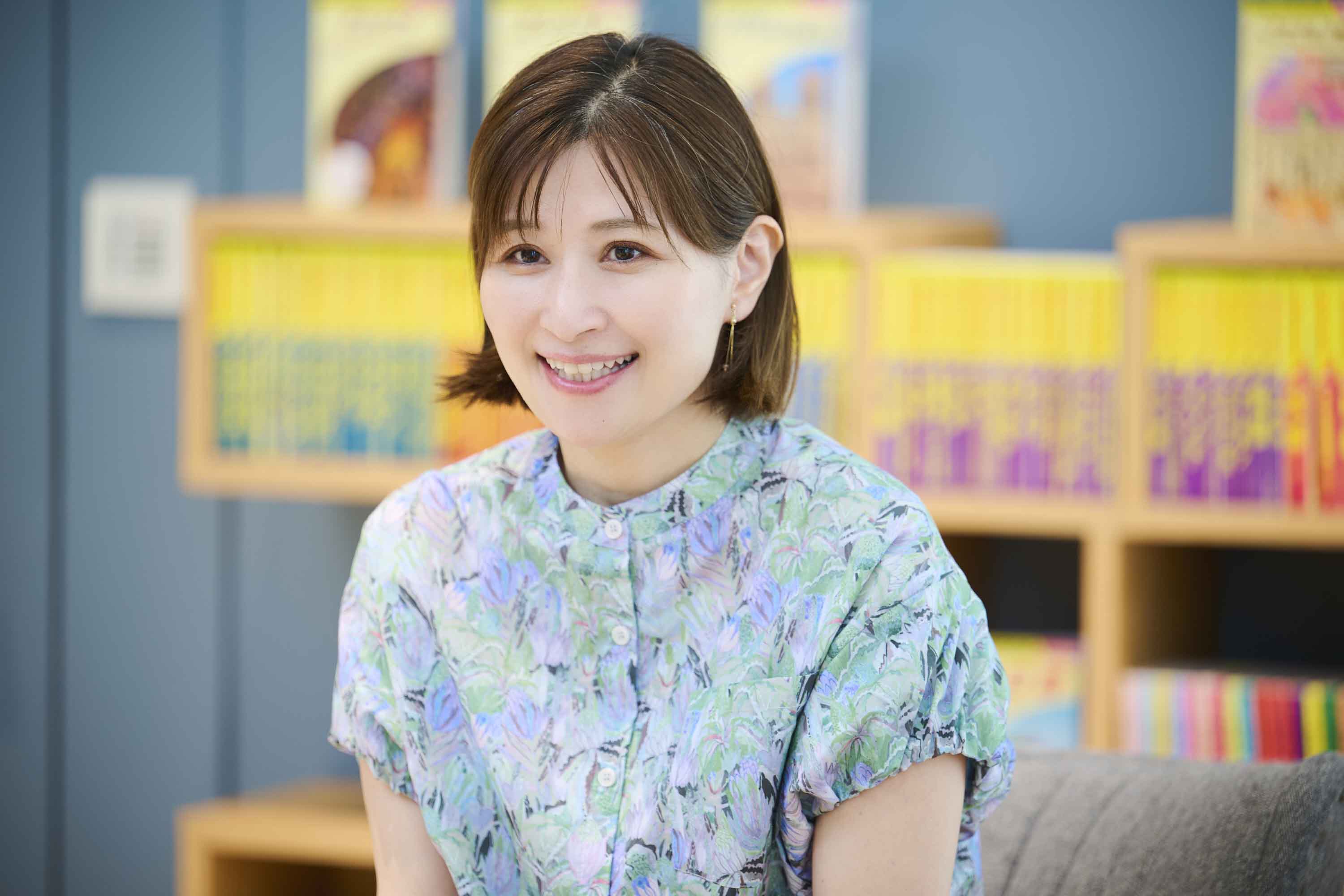 2002年から『地球の歩き方』の編集に携わり、現在は編集長を務める由良暁世さん。ヒット作『地球の歩き方　JOJO　ジョジョの奇妙な冒険』を企画した人物でもある