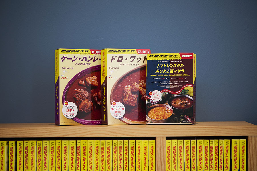 カレーは、第1弾はスパイスメーカーの「36チャンバーズ・オブ・スパイス」と、第2弾は静岡県の食品製造も手掛ける企業「鳥善」とコラボした。「せっかく作るなら本物感を追求しようということで、現地の味から離れないようにこだわりました」（由良さん）