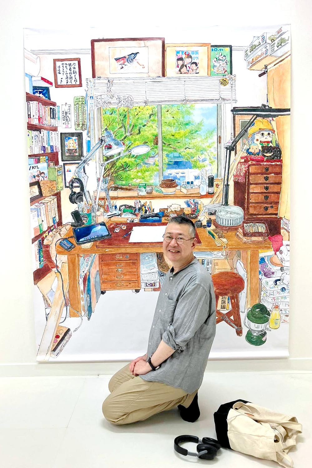 来館者が足を止めて見入る。画面中央がモリナガさん