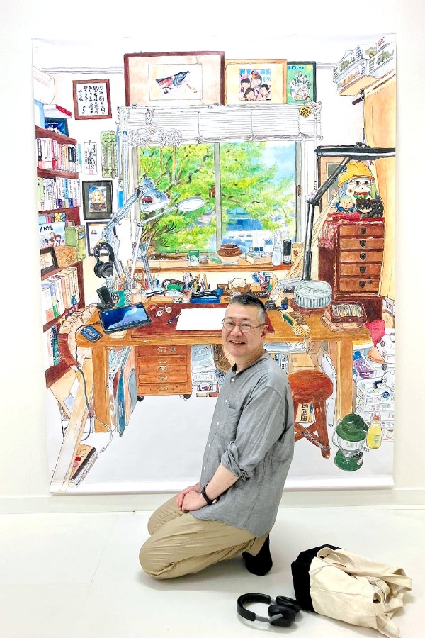 来館者が足を止めて見入る。画面中央がモリナガさん