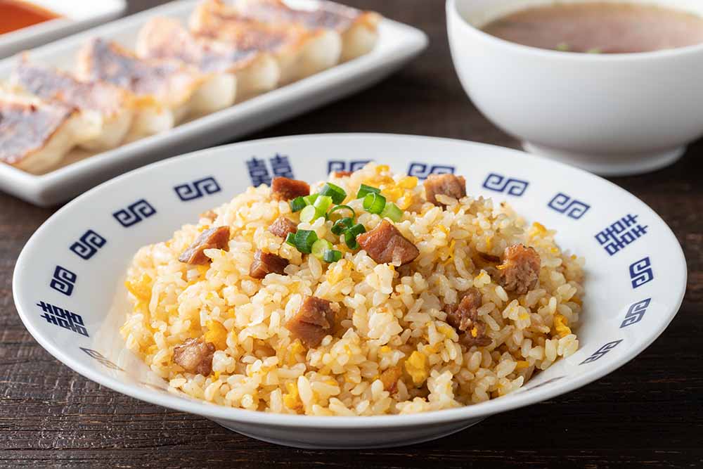昼食のチャーハンから康熙帝の手紙へ。興味を持ち、面白がることが「最適解」につながる（写真＝area1964／stock.adobe.com）