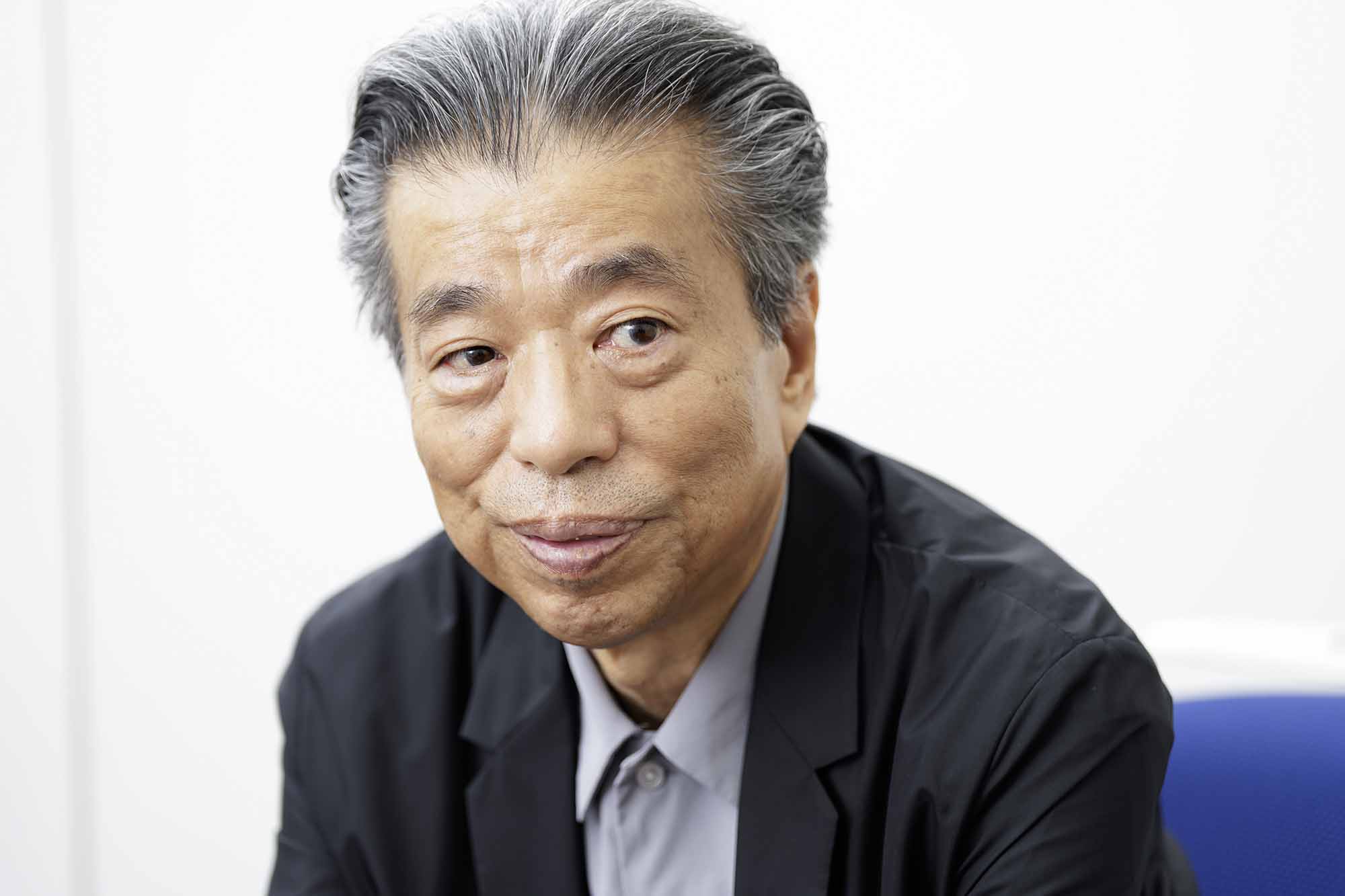 「経済を知ることは古典を読む上で非常に重要です」と話す鹿島さん