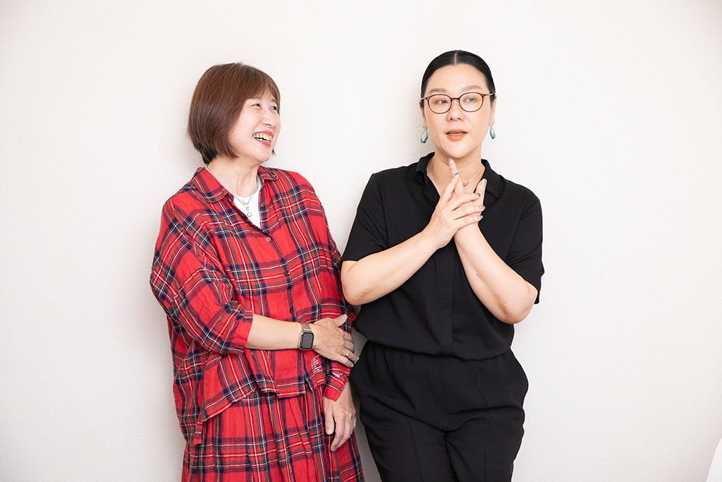 左：増田由紀さん、右：ジェーン・スーさん